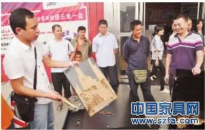 左右布藝沙發(fā)長(zhǎng)沙店實(shí)木茶幾竟是紙做？