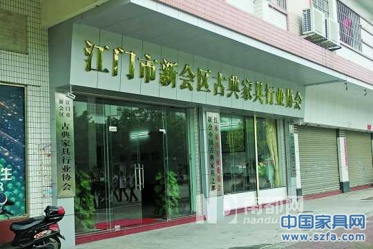 邱德厚一一回應(yīng)質(zhì)疑。