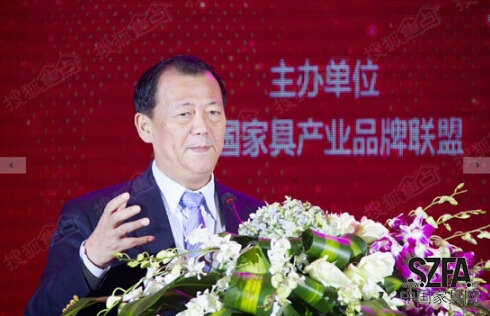 保育鈞、姚景源親切接見(jiàn)中國(guó)家具品牌節(jié)秘書(shū)長(zhǎng)